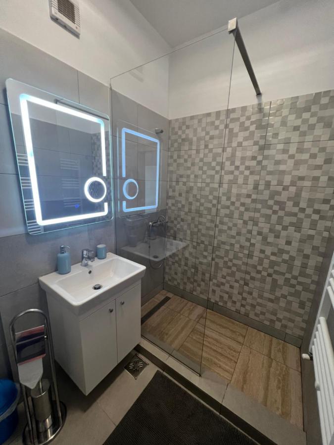 Emi Apartment Mamaia Năvodari Exterior foto